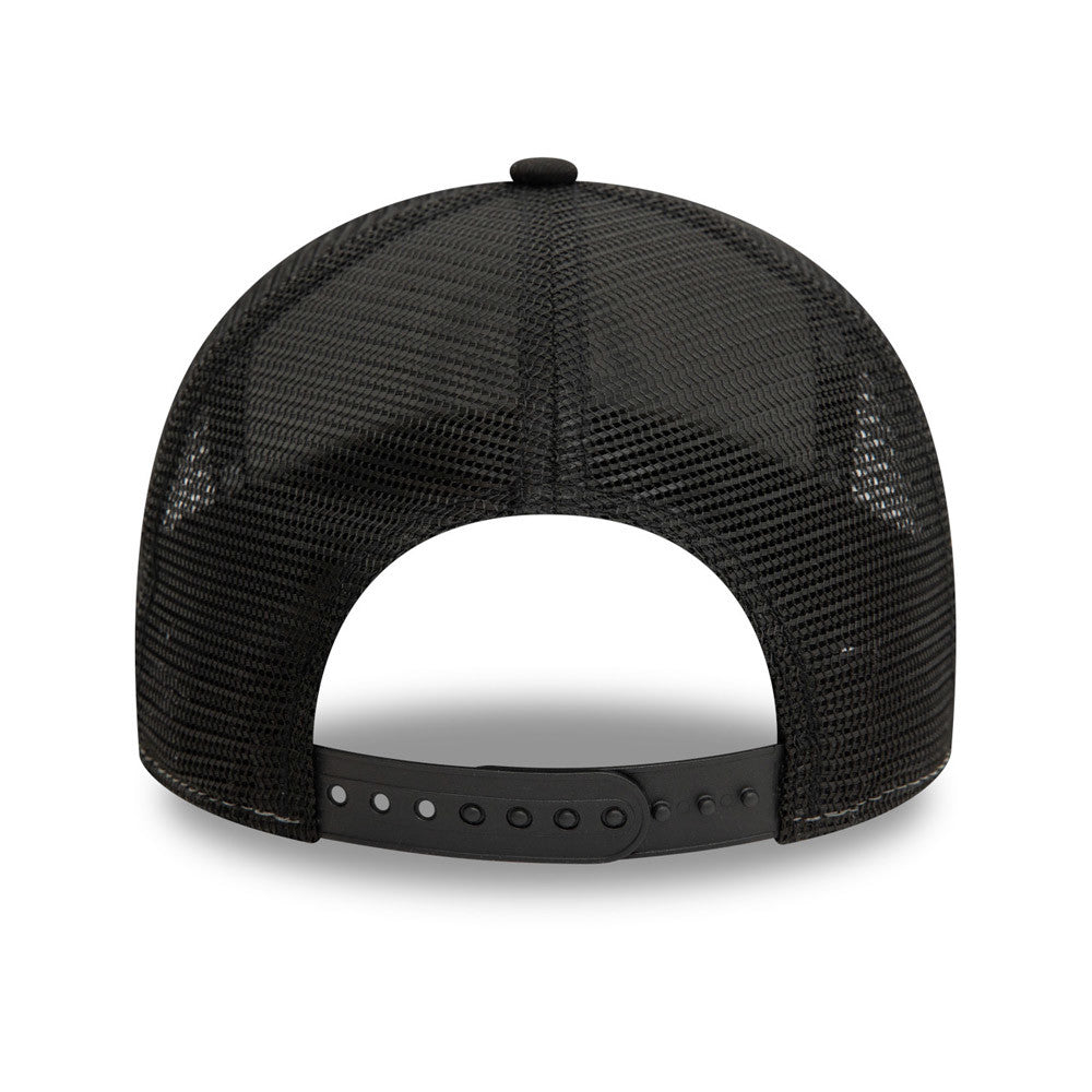 HAAS F1 Racing Hat - 2-Tone Black Evergreen 9Forty A-Frame Formula 1 Trucker Snapback Cap - New Era